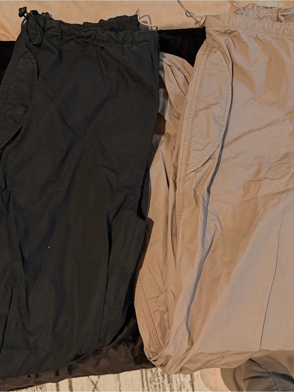 BuffBunny Adventure Cargo Pant in Onyx Black and Chai Latte Small